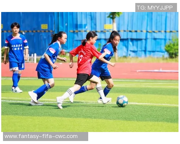 少年足球特色学校助力青少年全面发展与足球梦想的实现 少年足球特色学校助力青少年全面发展与足球梦想的实现